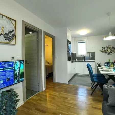 Cesarica Apartman *
